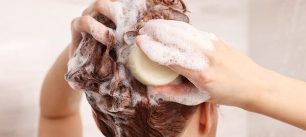 5 Benefits of Switching to a Shampoo Bar