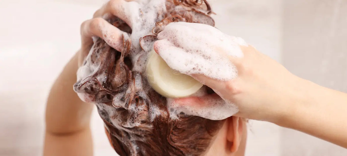 5 Voordelen van overstappen op een shampoo bar