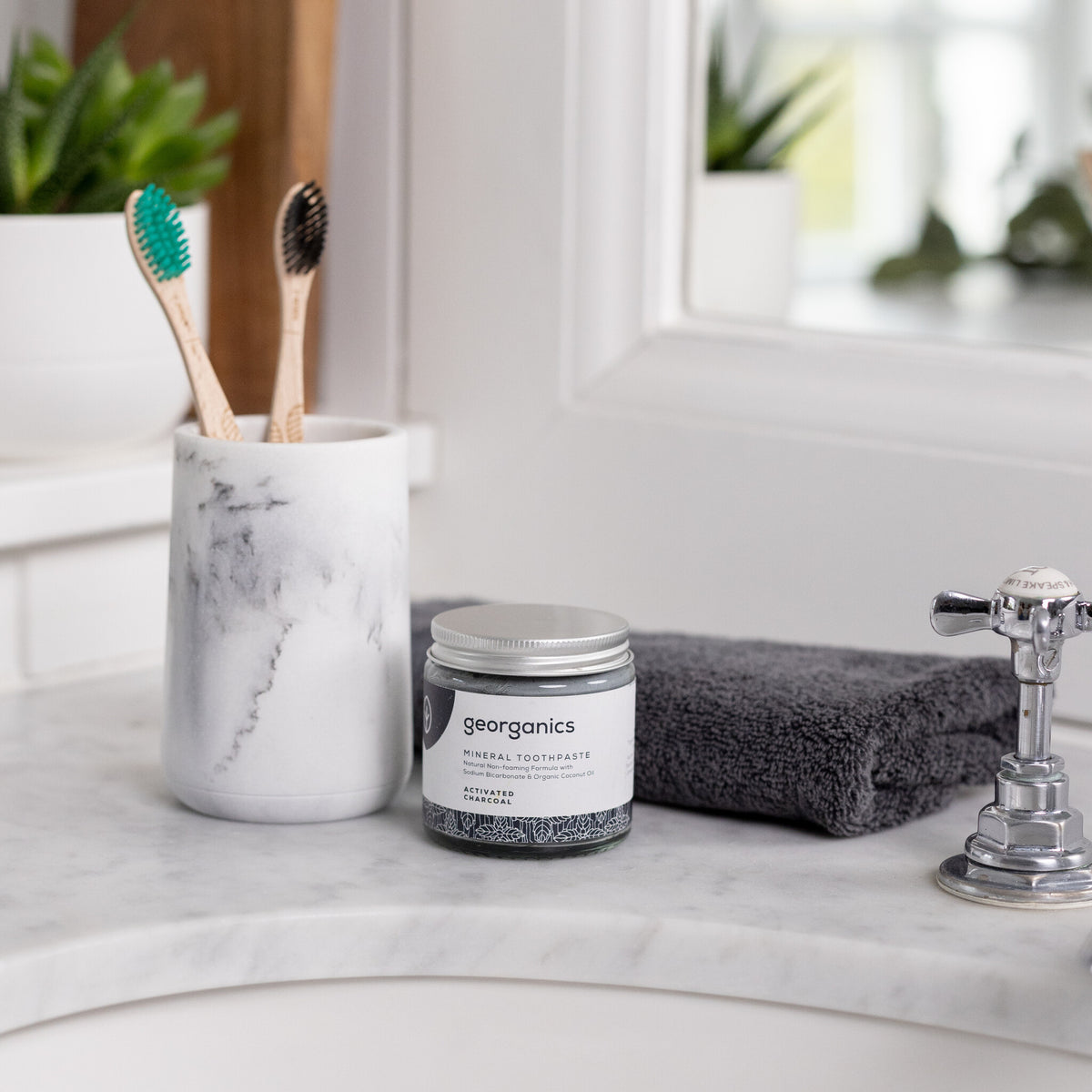 Mineral Toothpaste – Activated Charcoal