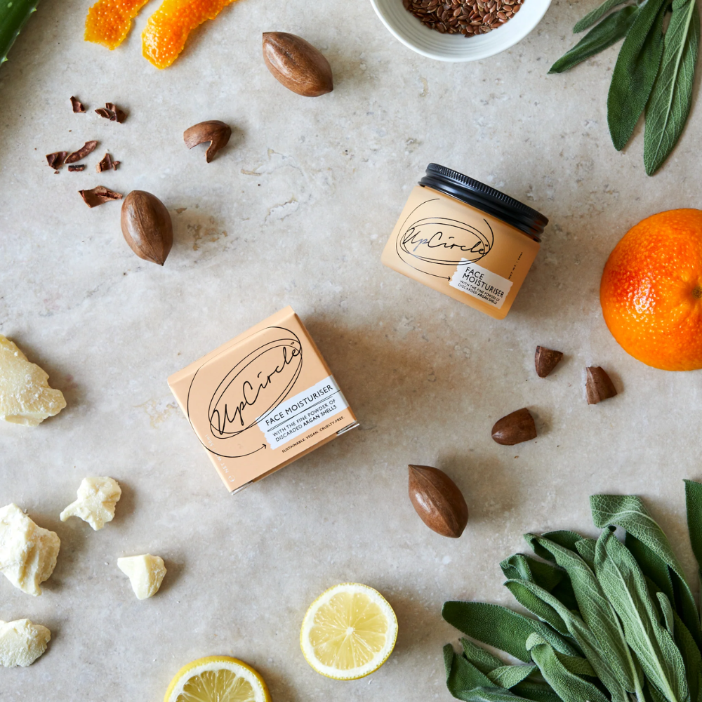 Moisturiser & Cleansing Face milk– Upcycled Argan Powder & Oat Powder