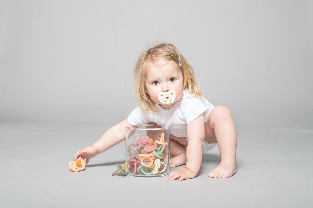 Hevea pacifier round milky white