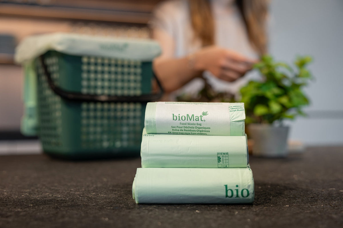 BioMat - Compostable garbage bags with handles 26 x 15/20 liters