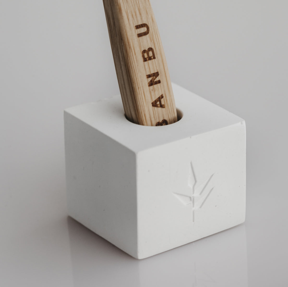 Holder – natural stone – for toothbrush or razor